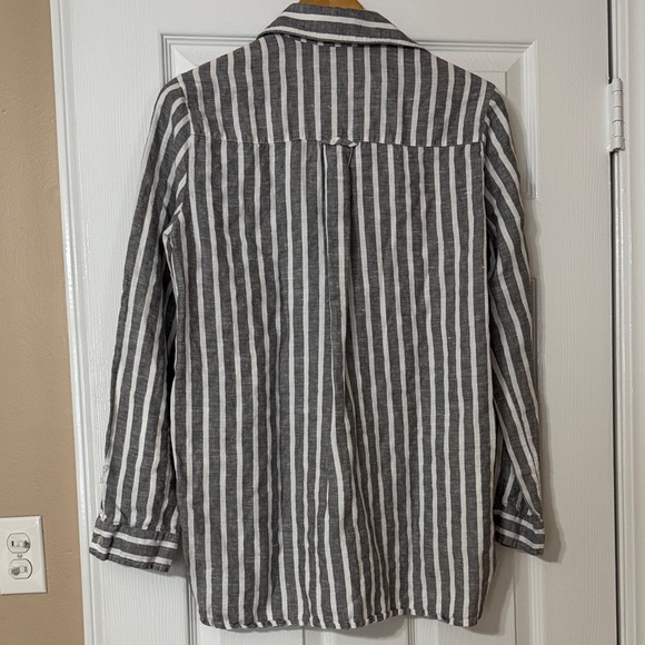 Striped Gray and White Women’s Tunic Style Shirt - Picture 3 of 7